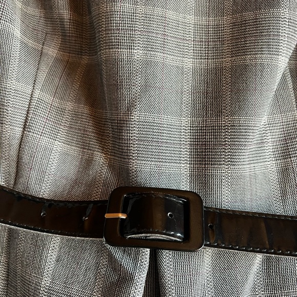 Women’s size 6 Dress Barn dress. - Picture 2 of 4